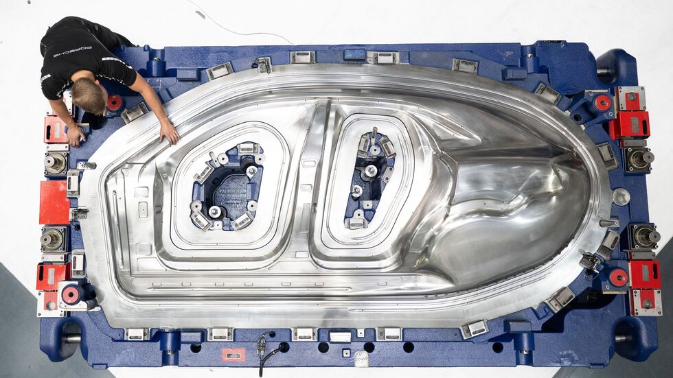 Während die Absatzkrise drückt, läuft die Produktion an den deutschen Standorten weiter auf Hochtouren. Während die Absatzkrise drückt, läuft die Produktion an den deutschen Standorten weiter auf Hochtouren.