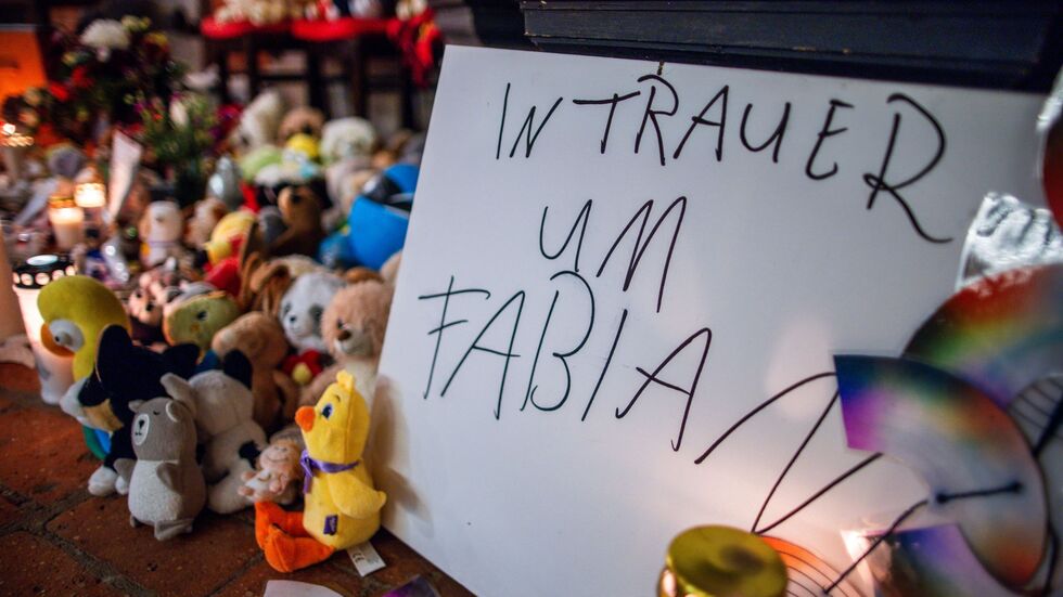 Nach dem gewaltsamen Tod des achtjährigen Fabian aus Güstrow war die Bestürzung weit über Mecklenburg-Vorpommern hinaus groß. (Symbolbild) Nach dem gewaltsamen Tod des achtjährigen Fabian aus Güstrow war die Bestürzung weit über Mecklenburg-Vorpommern hinaus groß. (Symbolbild)