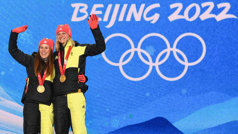 Katharina Hennig und Victoria Carl gewannen 2022 sensationell Olympia-Gold. (Archivfoto)