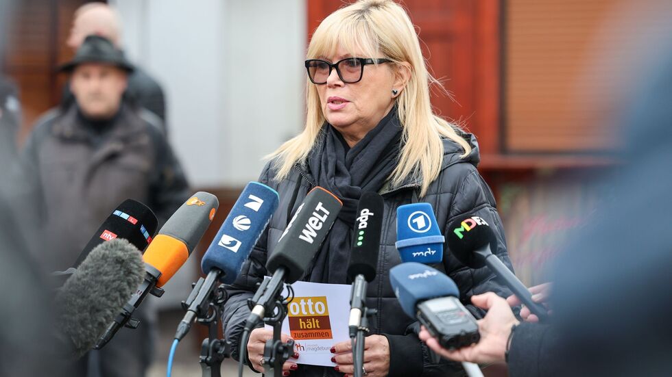 «Ich gehe davon aus, dass wir es hinbekommen, den Weihnachtsmarkt zu eröffnen», sagte die Oberbürgermeisterin. «Ich gehe davon aus, dass wir es hinbekommen, den Weihnachtsmarkt zu eröffnen», sagte die Oberbürgermeisterin.