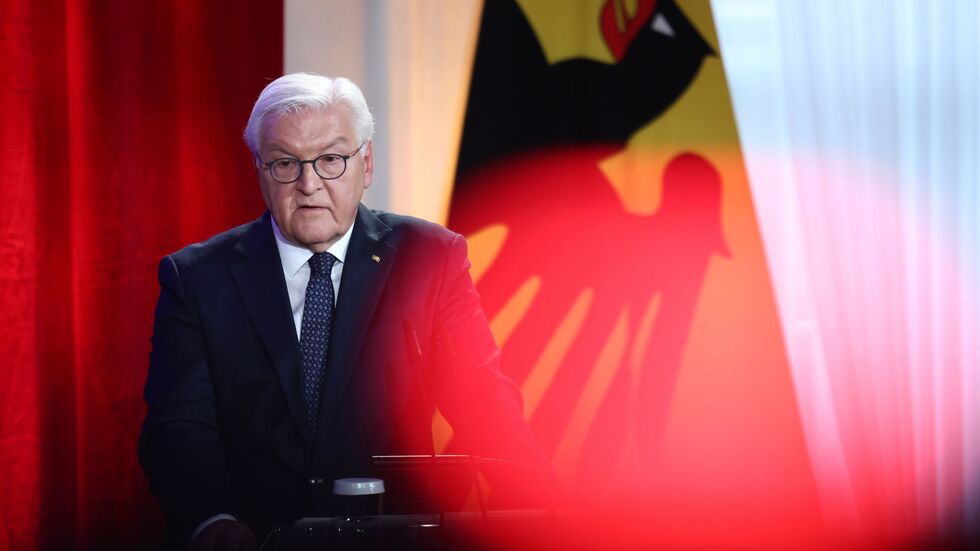 Bundespräsident Frank-Walter Steinmeier sieht die Demokratie bedroht. Bundespräsident Frank-Walter Steinmeier sieht die Demokratie bedroht.