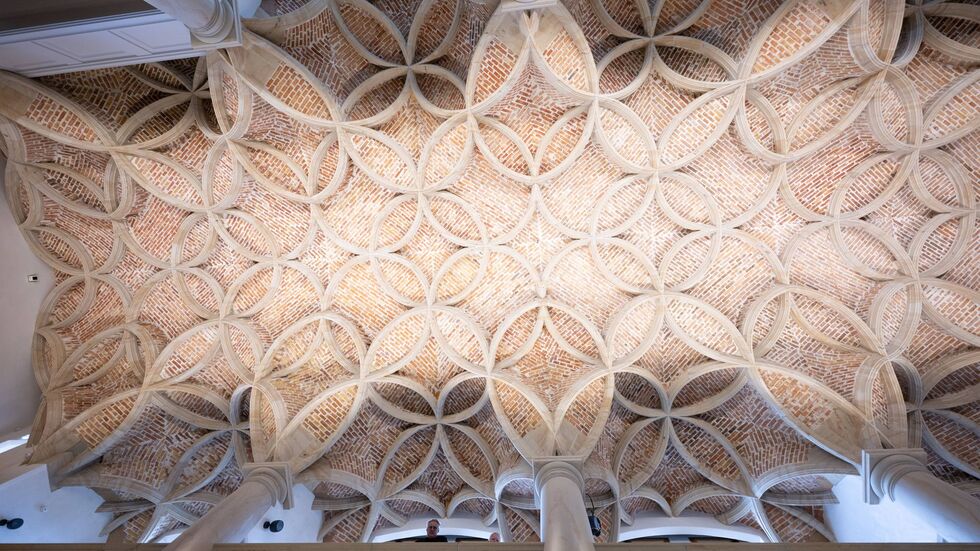 Die Dresdner Schlosskapelle wird von einem sogenannten Schlingrippengewölbe überdacht - eine Technologie aus der Gotik. Die Dresdner Schlosskapelle wird von einem sogenannten Schlingrippengewölbe überdacht - eine Technologie aus der Gotik.