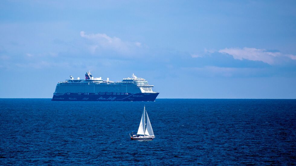 Laut Tui Cruises befanden sich an Bord des havarierten Bootes mehr als 50 Passagiere des Kreuzfahrtschiffes «Mein Schiff 1» (Symbolbild). Laut Tui Cruises befanden sich an Bord des havarierten Bootes mehr als 50 Passagiere des Kreuzfahrtschiffes «Mein Schiff 1» (Symbolbild).