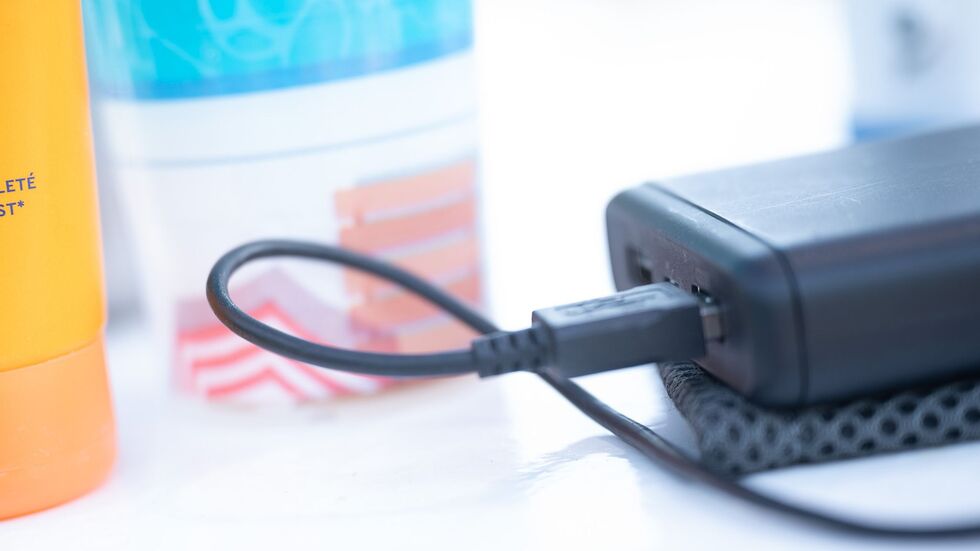 Immer mehr Fluglinien überprüfen ihre Richtlinien für den Transport von Lithium-Batterien. (Symbolbild) Immer mehr Fluglinien überprüfen ihre Richtlinien für den Transport von Lithium-Batterien. (Symbolbild)