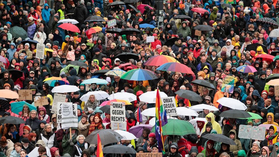 Die «Stadtbild»-Debatte hat bundesweit zu Demonstrationen geführt. (Archivbild) Die «Stadtbild»-Debatte hat bundesweit zu Demonstrationen geführt. (Archivbild)