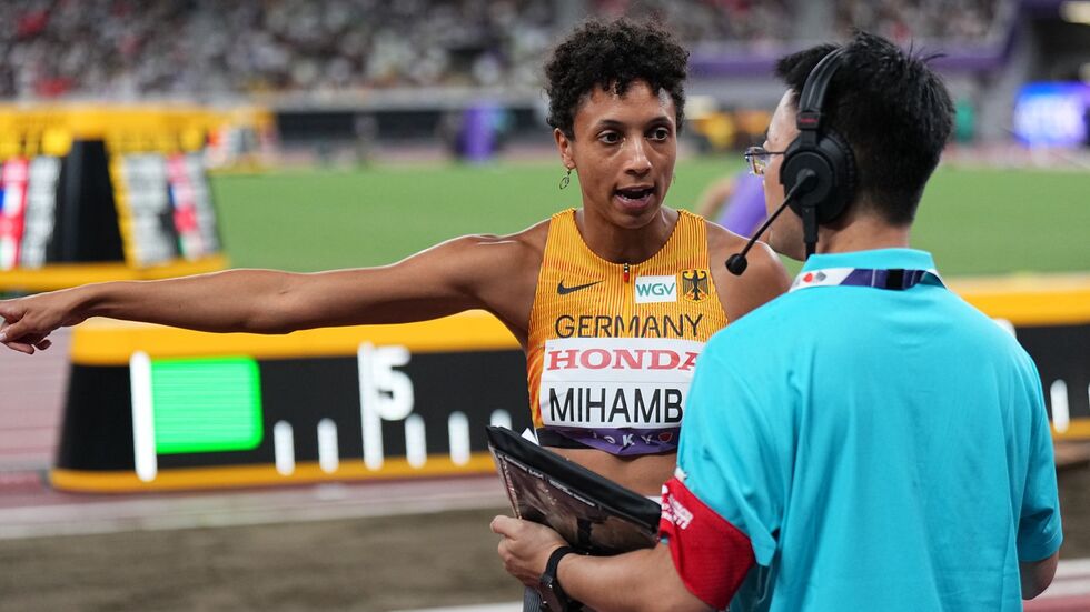 Malaika Mihambo hatte Gesprächsbedarf.