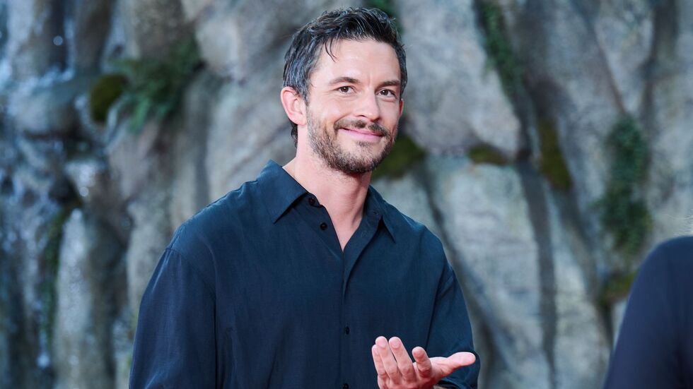 Der «Sexiest Man Alive», Jonathan Bailey, hält viel von Lego-Dates. (Archivfoto)