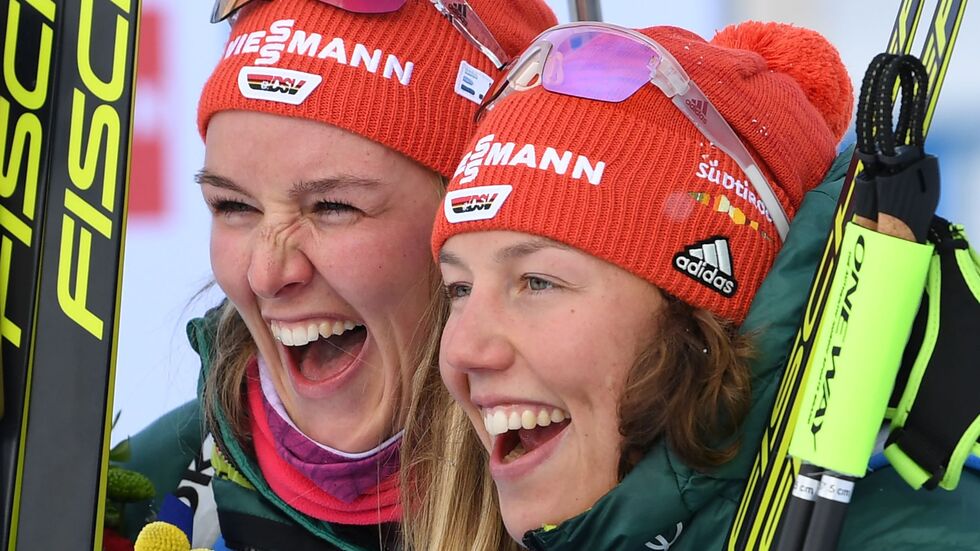 Denise Herrmann-Wick (l) und Laura Dahlmeier: Früher zusammen im Team, dann zusammen als ZDF-Expertinnen. (Archivfoto) Denise Herrmann-Wick (l) und Laura Dahlmeier: Früher zusammen im Team, dann zusammen als ZDF-Expertinnen. (Archivfoto)