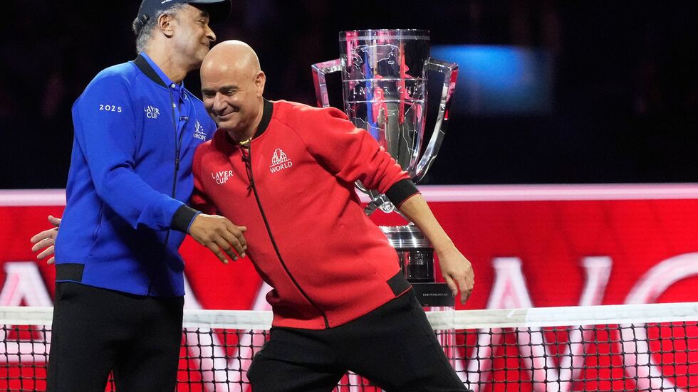 Die beiden Tennis-Legenden Yannick Noah (Team Europa) und Andre Agassi (Welt) sind die Kapitäne.