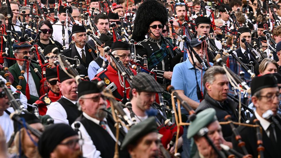 Eine von AC/DC's berühmtesten Rockhymnen erfüllte die Innenstadt. Eine von AC/DC's berühmtesten Rockhymnen erfüllte die Innenstadt.