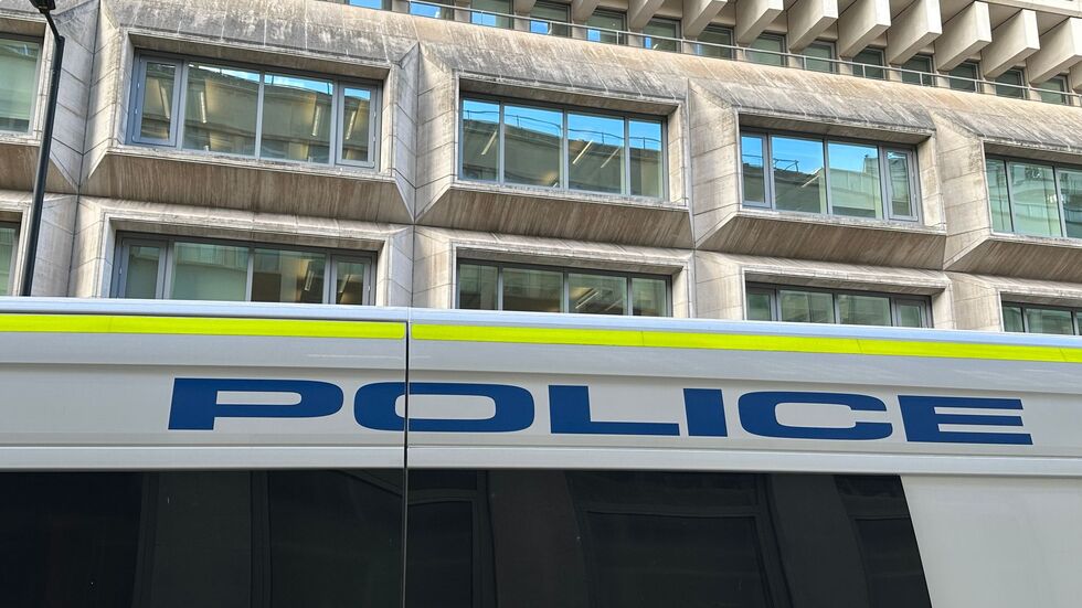 «Unglaublich gefährlicher Mann»: In London ist der Sexualstraftäter Chao X. zu lebenslanger Haft verurteilt worden. (Archivbild) «Unglaublich gefährlicher Mann»: In London ist der Sexualstraftäter Chao X. zu lebenslanger Haft verurteilt worden. (Archivbild)