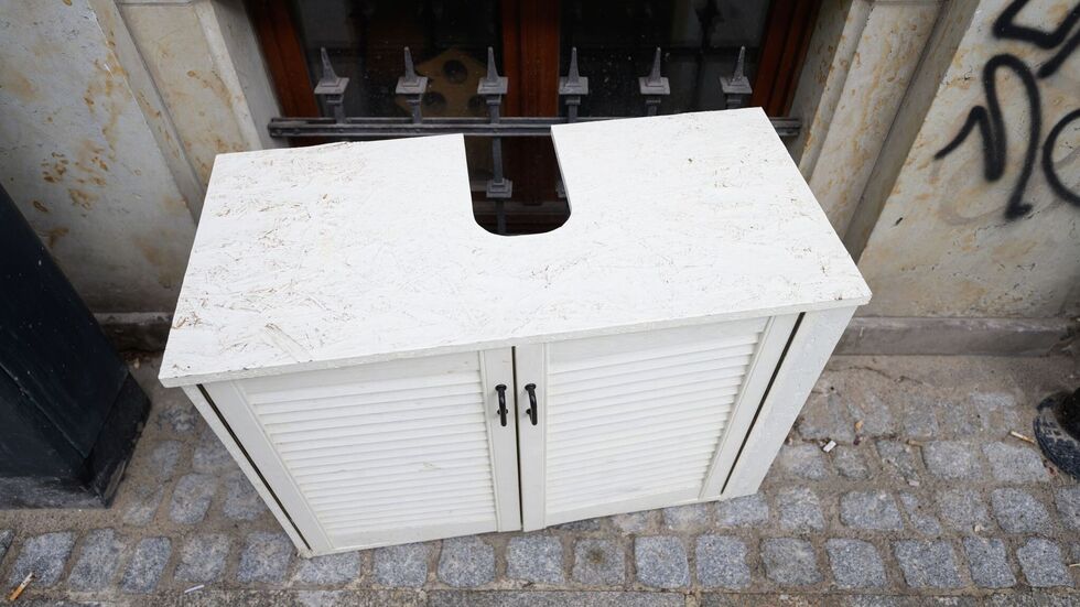 Die Kommunen müssen jedes Jahr tausende Tonnen illegalen Mülls entsorgen. (Archivbild) Die Kommunen müssen jedes Jahr tausende Tonnen illegalen Mülls entsorgen. (Archivbild)