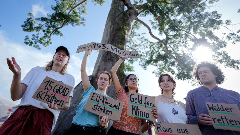 Auch deutsche Klimaschützer sind nach Brasilien gereist. Auch deutsche Klimaschützer sind nach Brasilien gereist.