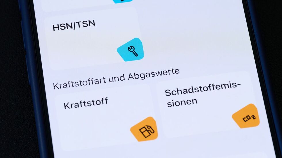 Die App wurde vom Kraftfahrt-Bundesamt und der Bundesdruckerei entwickelt. Die App wurde vom Kraftfahrt-Bundesamt und der Bundesdruckerei entwickelt.