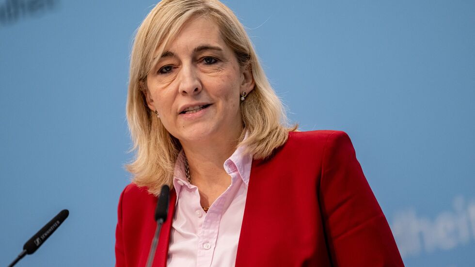 Ministerin Nina Warken warnt vor Gesundheirsrisiken durch Lachgas. (Archivbild) Ministerin Nina Warken warnt vor Gesundheirsrisiken durch Lachgas. (Archivbild)