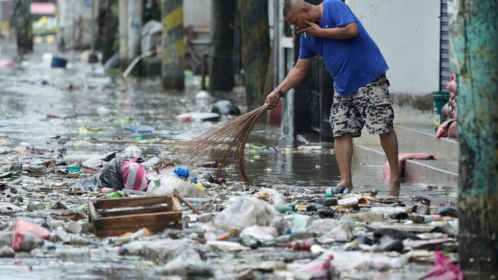 Nach dem Sturm hat das Aufräumen begonnen.