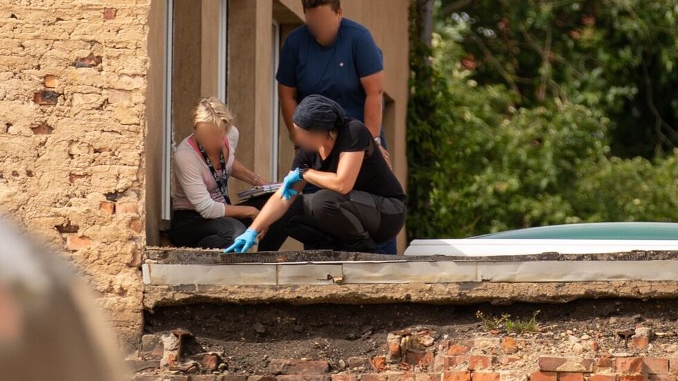 Spuren an Mauer gesichert Spuren an Mauer gesichert