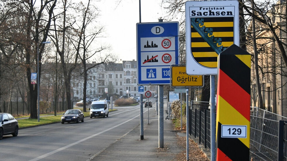 Der Grenzübergang Stadtbrücke bleibt für mehrere Wochen voll gesperrt. (Archivbild)