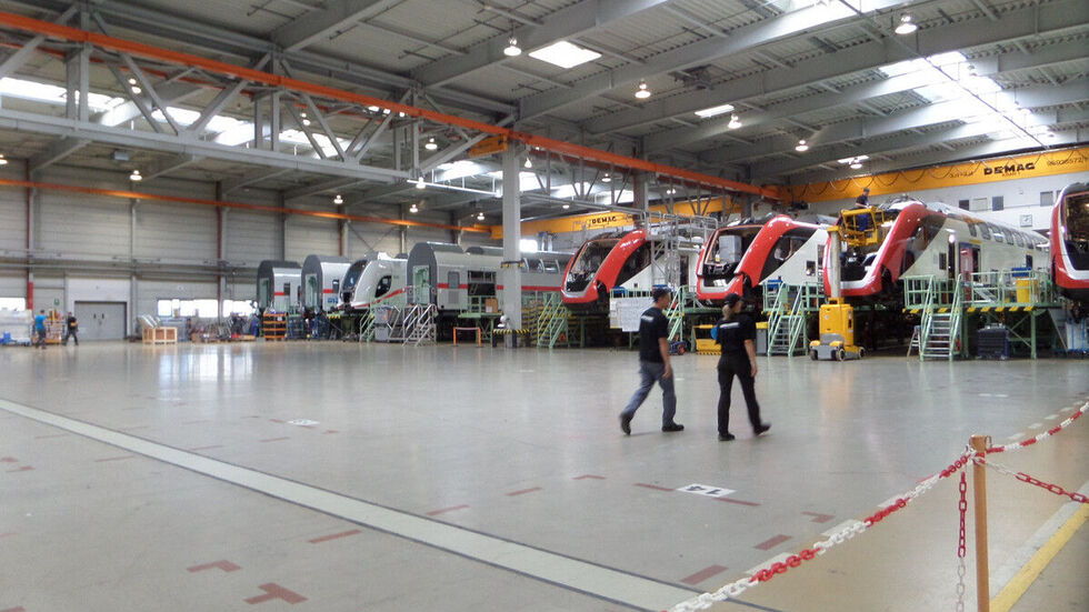 Besucher bekommen auch Einblicke in das Alstom Werk in Görlitz Besucher bekommen auch Einblicke in das Alstom Werk in Görlitz