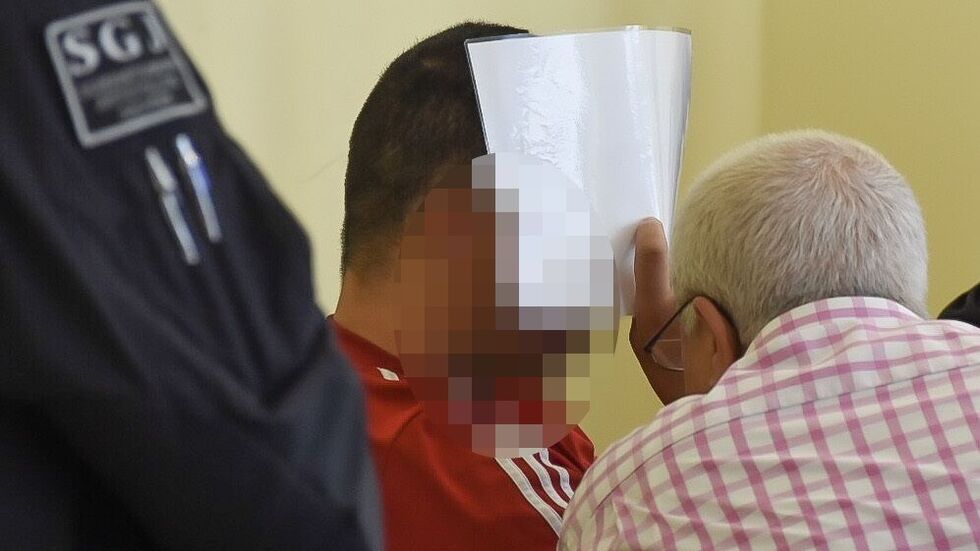 Zwei Jahre muss der Marokkaner ins Gefängnis. Dass er einen Selbstmordanschlag geplant hat, bestritt er vor Gericht. (c) Frank Vacik