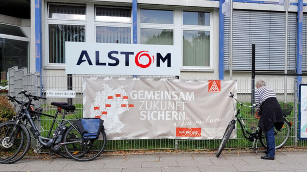Zukunftstarifvertrag mit Alstom aufgekündigt. IG Metall und Gesamtbetriebsrat sehen Zusagen des Konzerns nicht als erfüllt.  