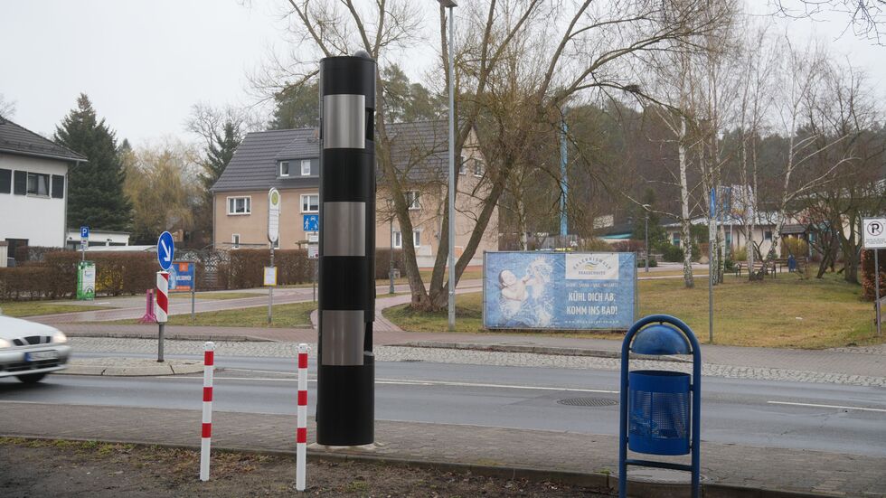 Dieser Blitzer vor der Seniorenresidenz in Krauschwitz erwischte den damaligen Staatssekreter Clemens Herbst 2023