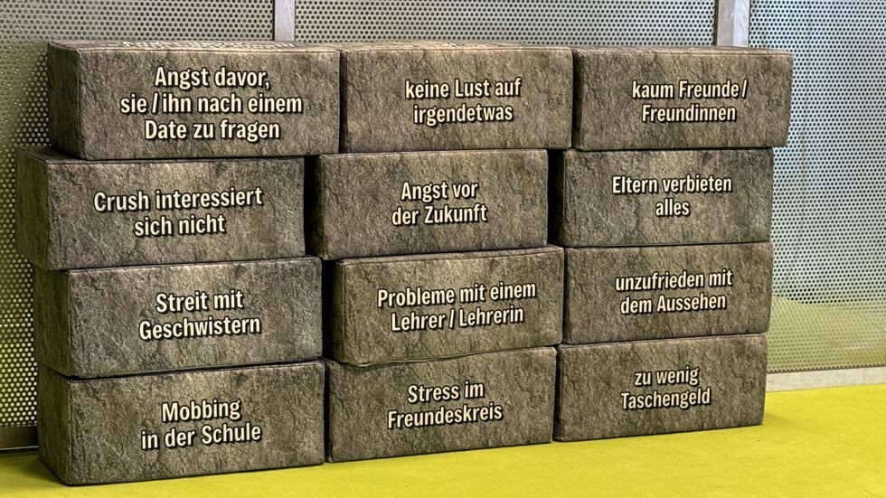 Spielend lernen die Jugendlichen, worauf es beim Thema Berufe ankommt.