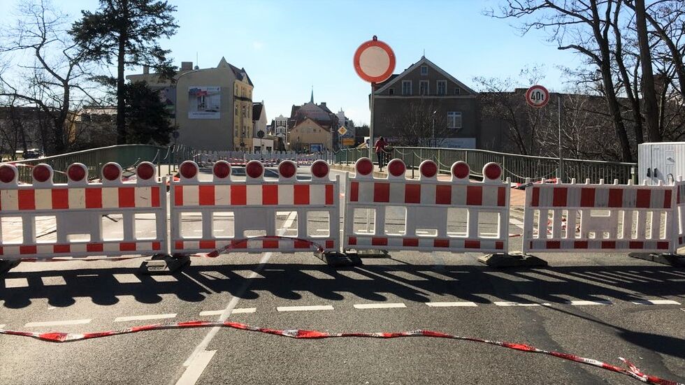 Die Bahnhofsbrücke war unmittelbar nach dem Vorfall für kurze Zeit komplett gesperrt. Foto: Archiv Die Bahnhofsbrücke war unmittelbar nach dem Vorfall für kurze Zeit komplett gesperrt. Foto: Archiv