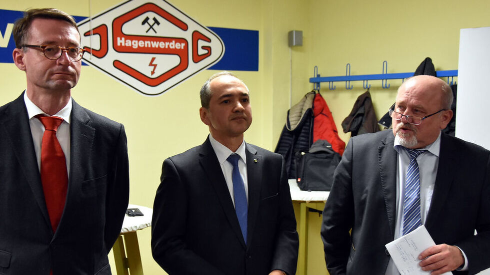 Innenminister Roland Wöller, Stadtrat Octavian Ursu, OB Siegfried Deinege (von links nach rechts). Foto: Foto: Tele-Lausitz (Danilo Dittrich) Innenminister Roland Wöller, Stadtrat Octavian Ursu, OB Siegfried Deinege (von links nach rechts). Foto: Foto: Tele-Lausitz (Danilo Dittrich)