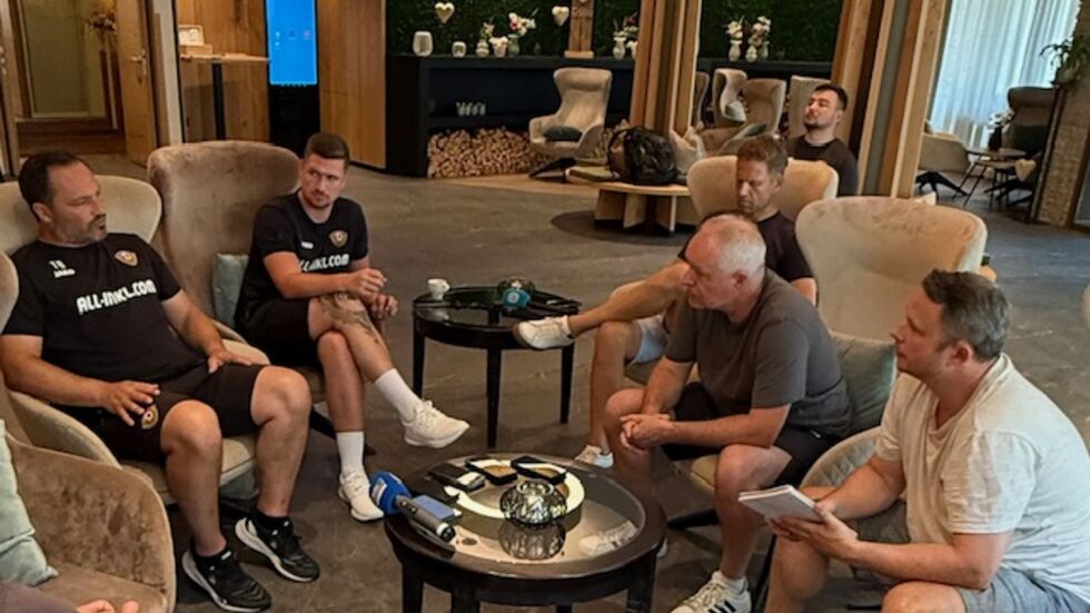 Medienrunde mit Thomas Brendel im Dynamo-Trainingslager Medienrunde mit Thomas Brendel im Dynamo-Trainingslager