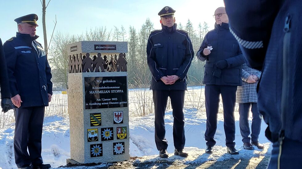 Vor einer Woche jährte sich zum ersten Mal der Todestag von Maximilian Stoppa. Ihm zu Ehren wurde ein Gedenkstein aufgestellt.