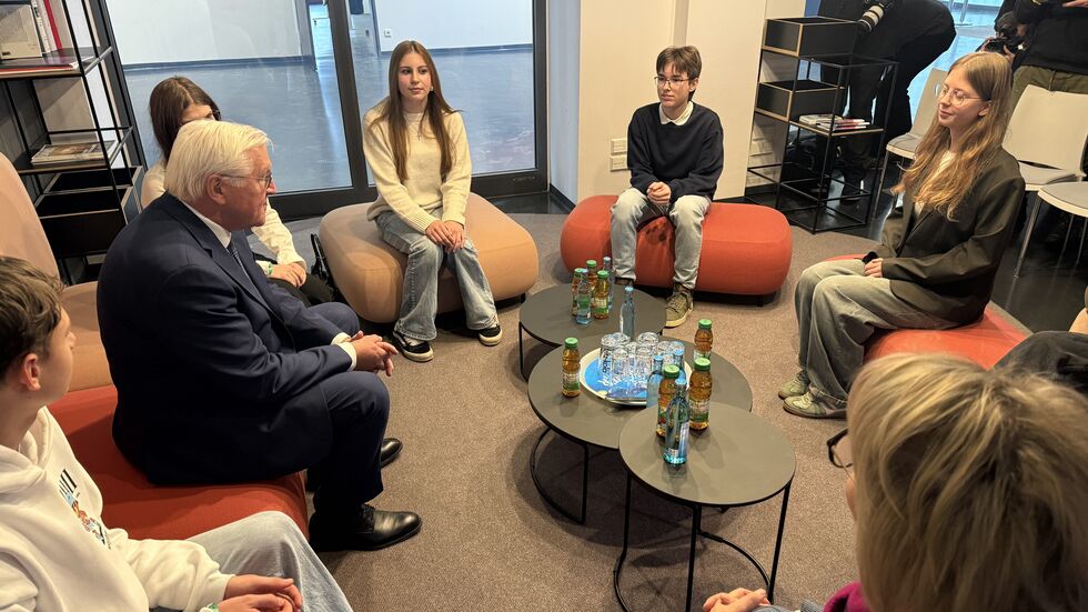 Bundespräsident im Gespräch mit Mitgliedern des Hoyerswerdaer Jugendstadtrates.