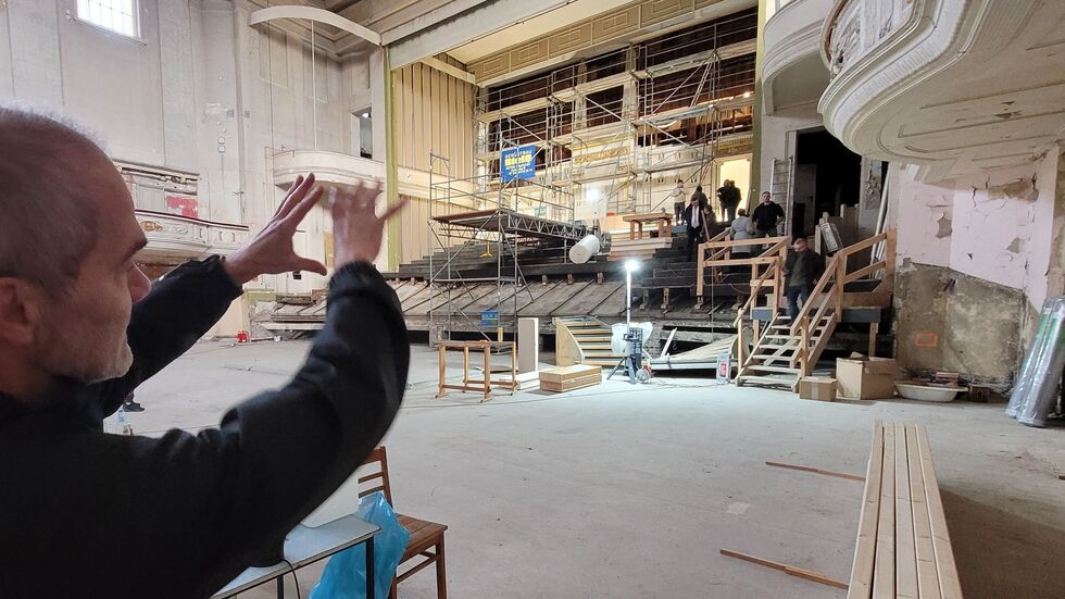 Kirchenmusikdirektor und Organist Reinhard Seeliger hat die Orgel seit Schließung der Görlitzer Stadthalle vor 20 Jahren immer wieder bespielt. Sie ist so in einem guten Zustand geblieben. Kirchenmusikdirektor und Organist Reinhard Seeliger hat die Orgel seit Schließung der Görlitzer Stadthalle vor 20 Jahren immer wieder bespielt. Sie ist so in einem guten Zustand geblieben.