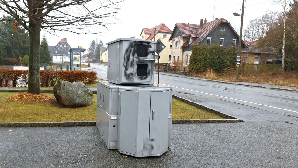 Der Blitzer kurz vor der Sprengung in Friedersdorf