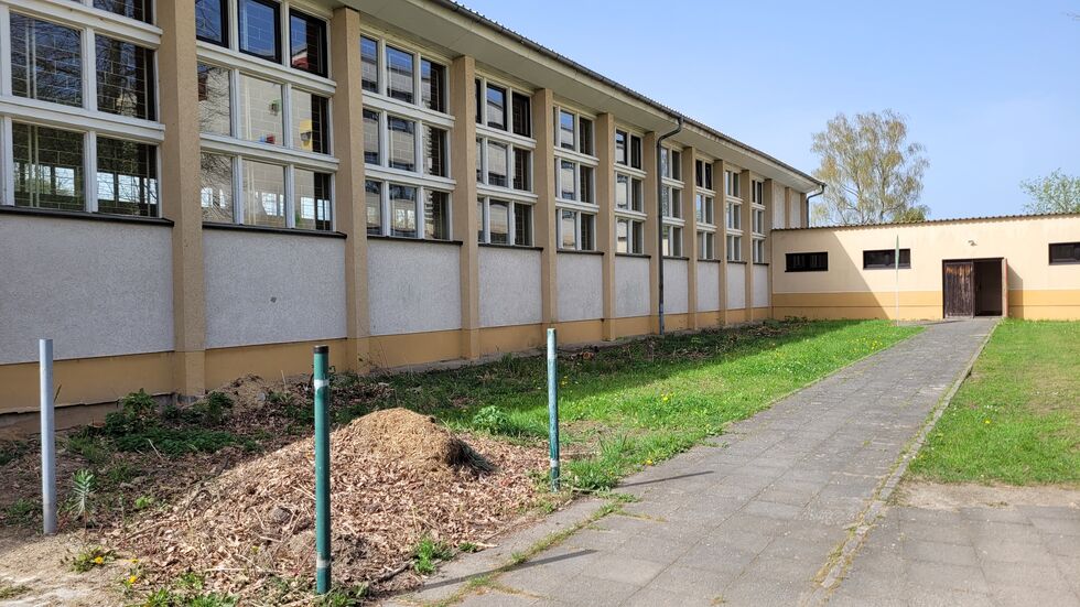 Die Turnhalle wurde 1977 gebaut. Sie wird nun für rund drei Millionen Euro saniert. Die Turnhalle wurde 1977 gebaut. Sie wird nun für rund drei Millionen Euro saniert.