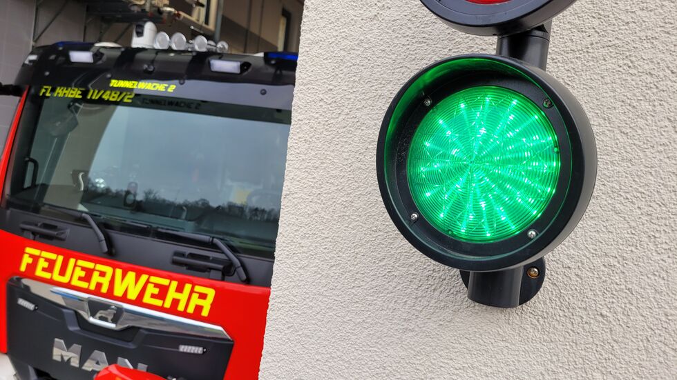 Auch Kräfte der Feurwache am Autobahntunnel "Königshainer Berge" waren im Einsatz. Kreisbrandmeister Björn Mierisch lobte den Ablauf des Einsatzes.
