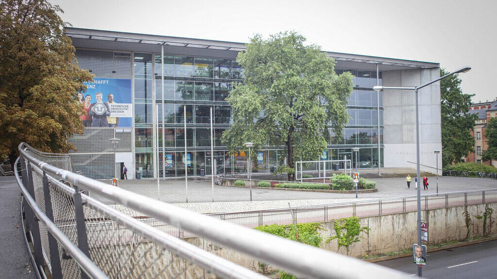 Hörsaalgebäude der TU Dresden Hörsaalgebäude der TU Dresden