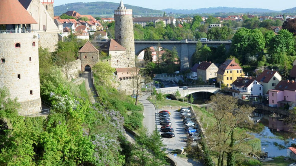 Bautzen - im Hintergrund die Friedensbrücke.