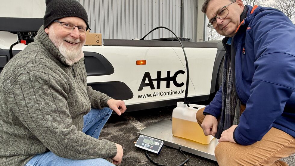 Alexander Gucz, Entwickler des Negus Comfort Boosters bei den Messungen 