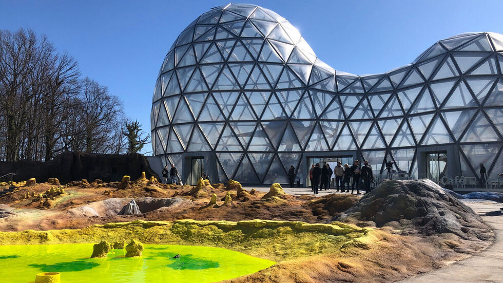 Die Ursuppe. Foto: Ines Pröhl Die Ursuppe, im Hintergrund das "Mitoseum".