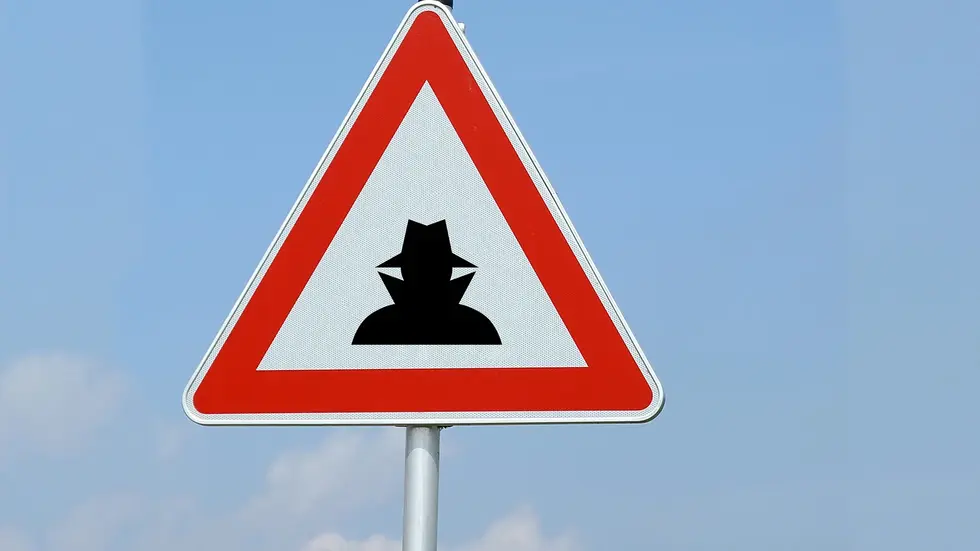 Betrüger versuchen wieder, Menschen um ihr Erspartes zu bringen. (Symbolbild)